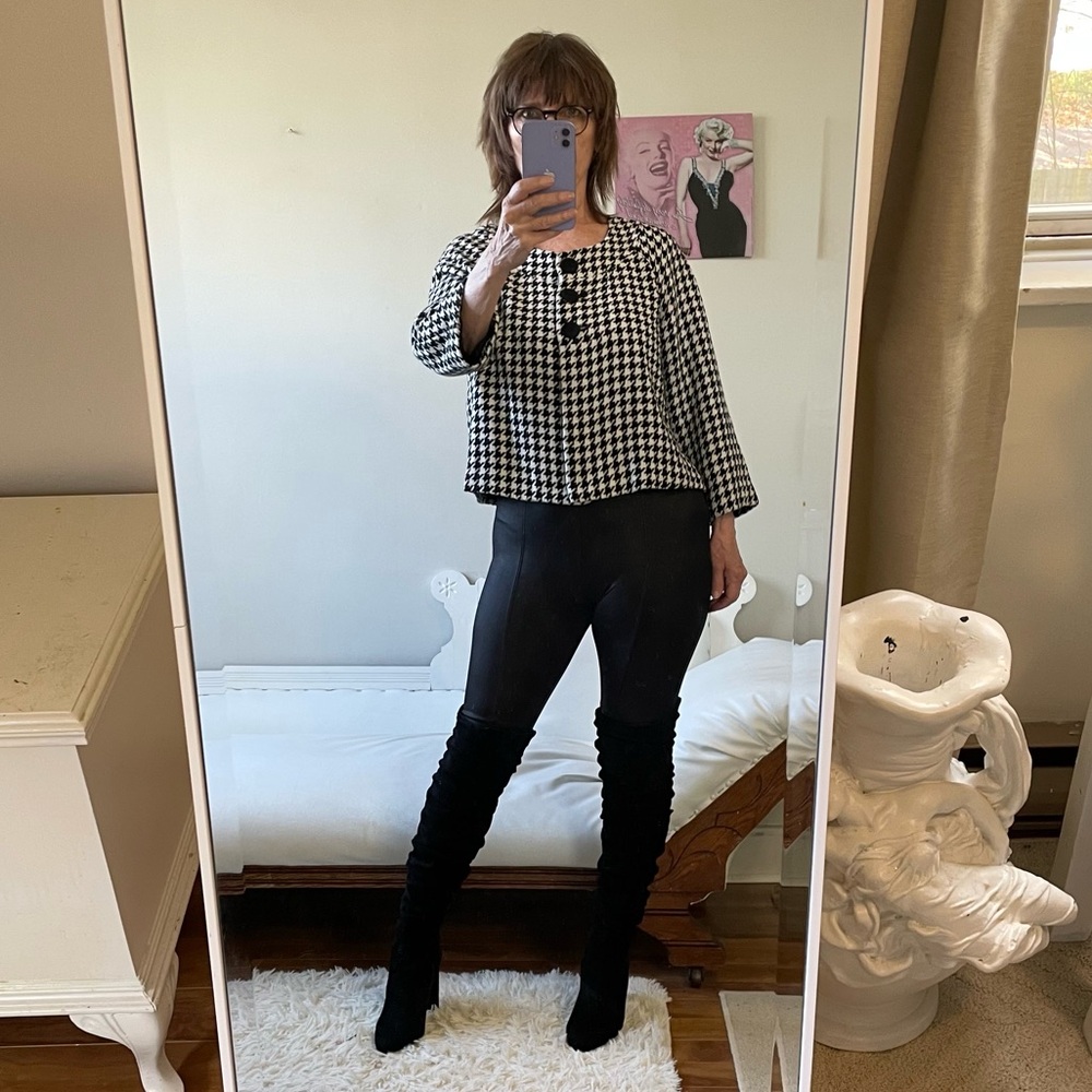 BLACK WHITE HOUNDSTOOTH CROPPED SWING  JACKET BUTTONS FAUX HALF BELT PLEAT